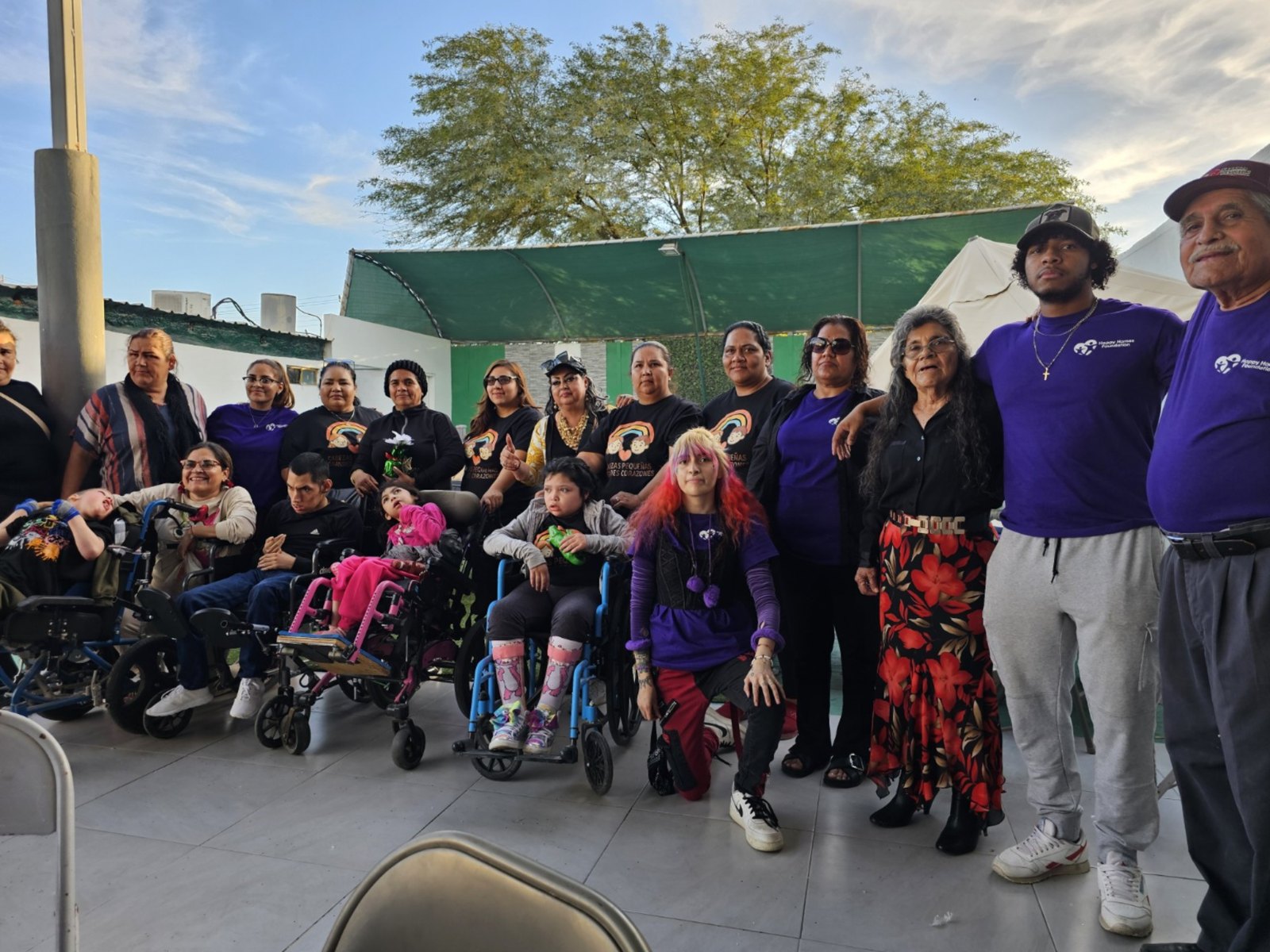 Large Happy Homes Foundation group photo